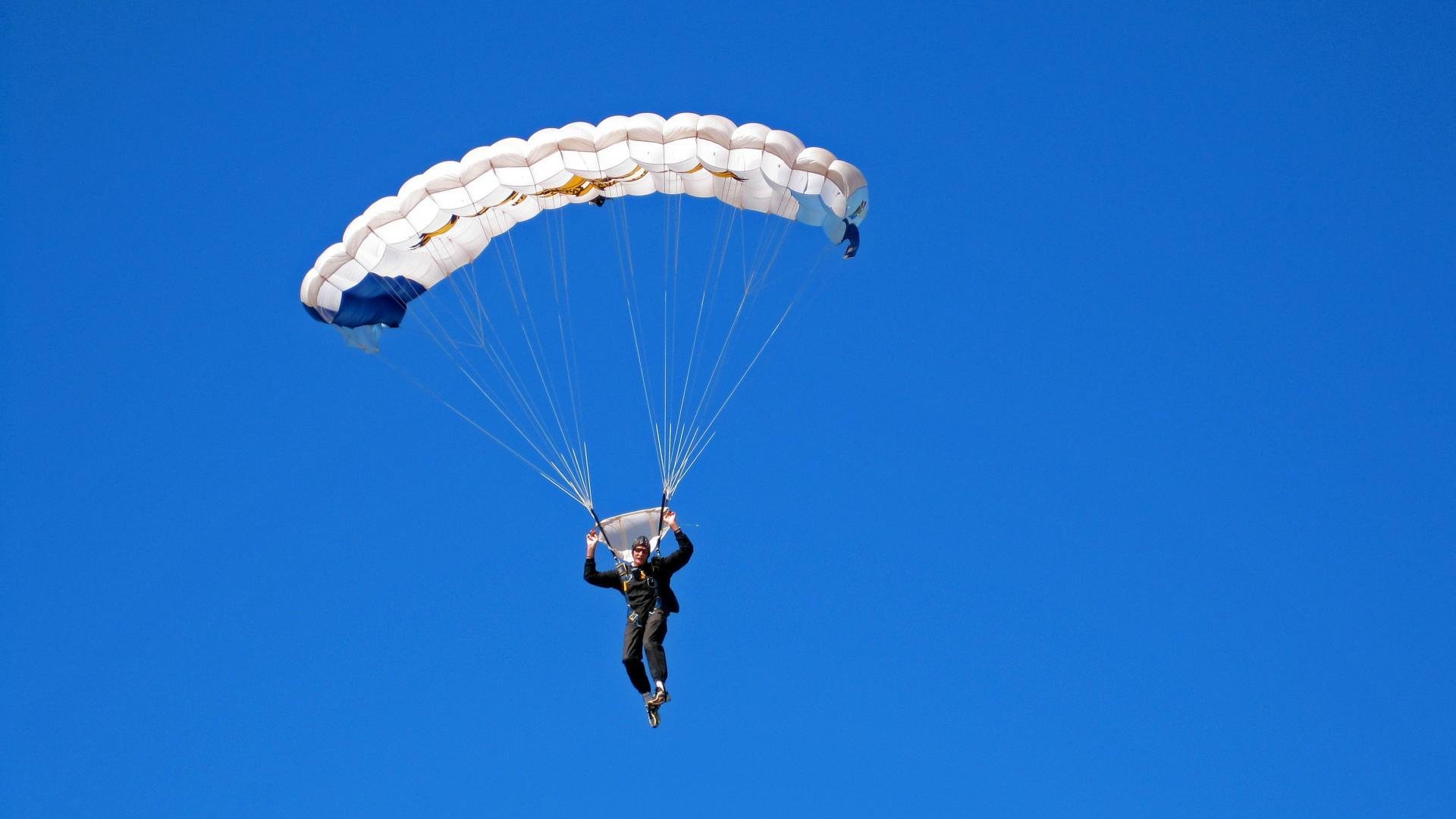 卡昂凭借前场高压掌控比赛节奏,卡昂位置